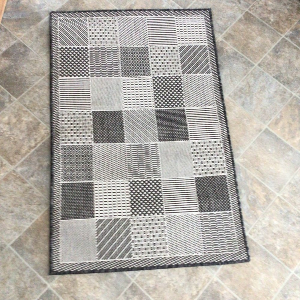 Solarium Collection Patio Indoor/Outdoor Rug NWT - Picture 2 of 7